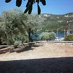 아파트 Bougainvillea Views - μπουκαμβίλια θέα *